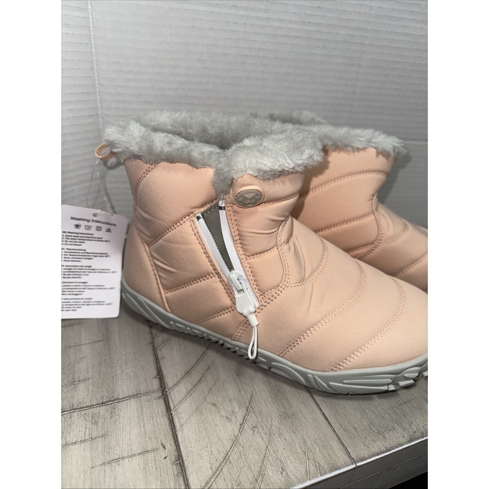 Women's Snow Boots Faux Fur Lined Side Zip Lightweight Ankle Boots NWT 37/6.5 - Picture 2 of 7